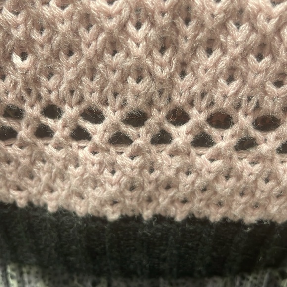 Knit pullover sweater - Picture 5 of 9